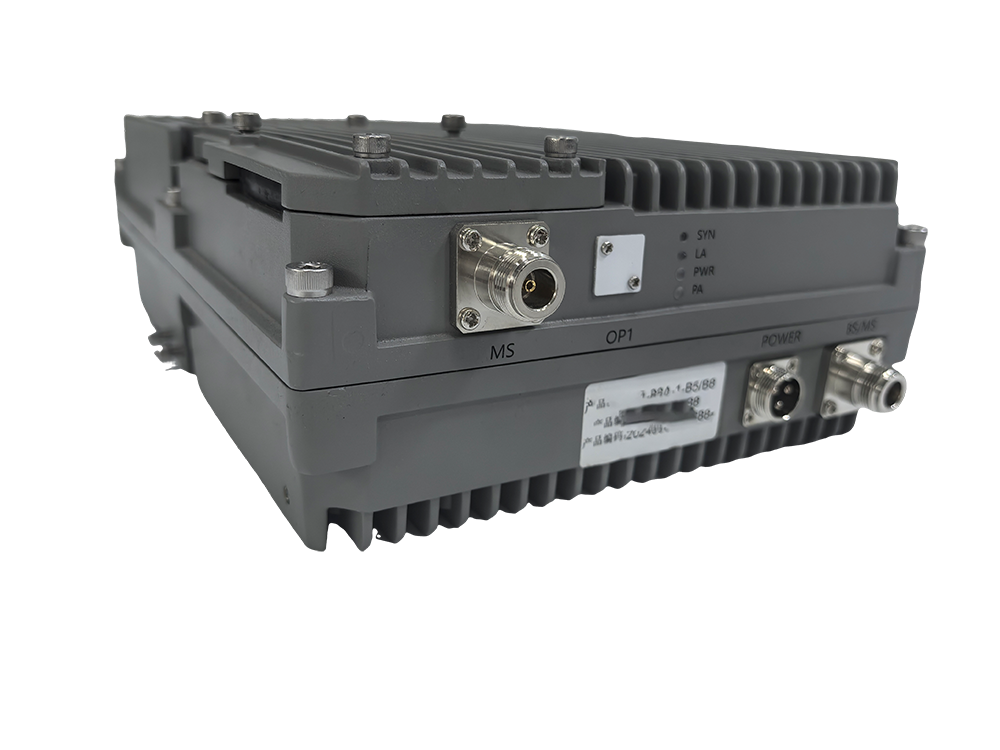  汤旺河三频手机信号接收器2000㎡